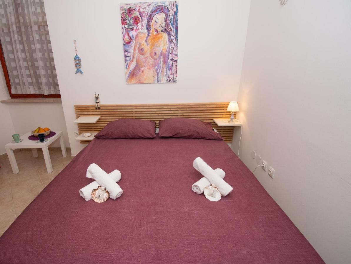 Apartamento Frankie Piran Exterior foto